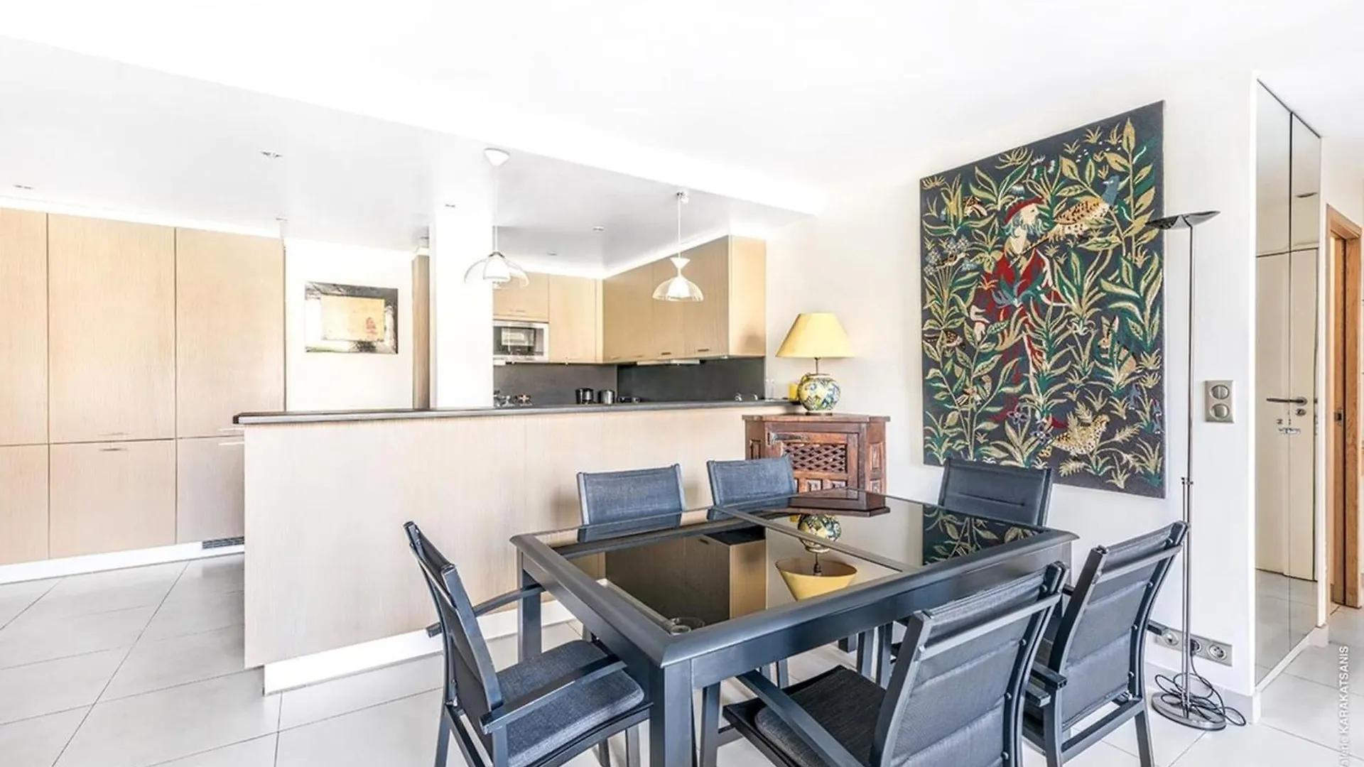 Maillot Ternes - Saint Ferdinand 3Bdr Apartment Paris France